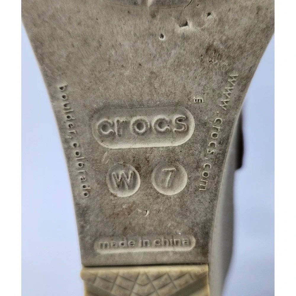 Crocs Hanalei Wedge Sandals Womens 7 Brown Canvas Ankle Strap Platform Peep Toe - Picture 12 of 12